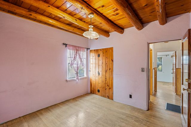 1949 Hano Road, Santa Fe, NM 87505