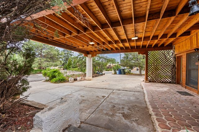1949 Hano Road, Santa Fe, NM 87505
