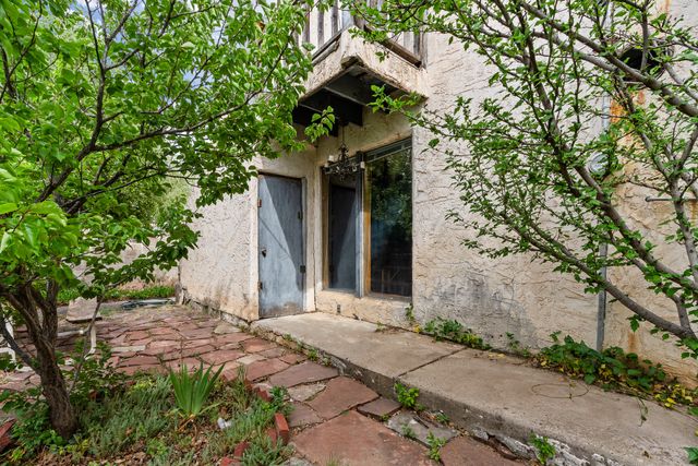 1949 Hano Road, Santa Fe, NM 87505