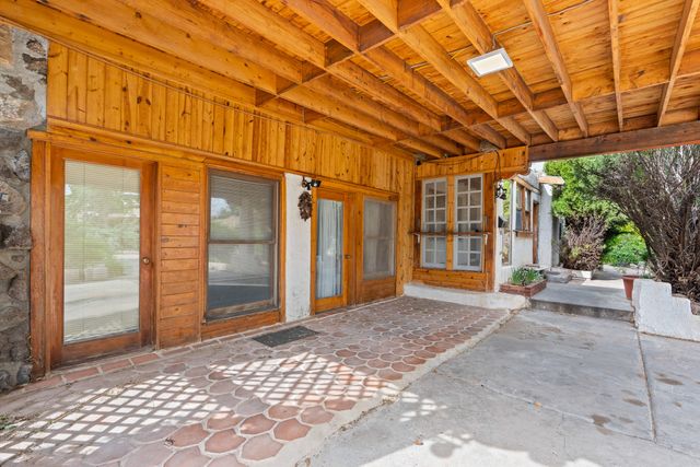 1949 Hano Road, Santa Fe, NM 87505