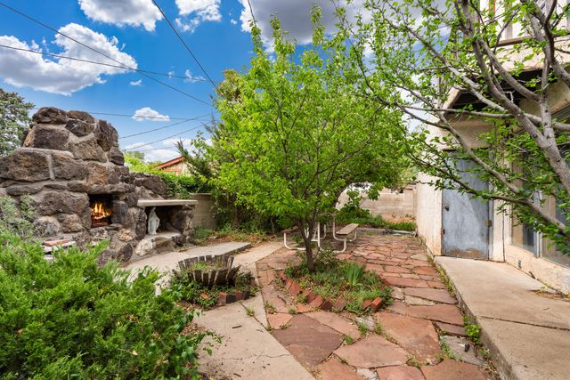 1949 Hano Road, Santa Fe, NM 87505