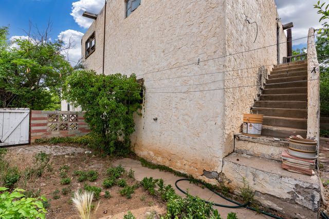 1949 Hano Road, Santa Fe, NM 87505