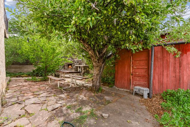 1949 Hano Road, Santa Fe, NM 87505
