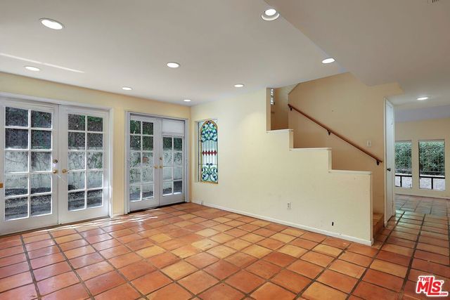 11601 Montana Avenue 6, Los Angeles, CA 90049