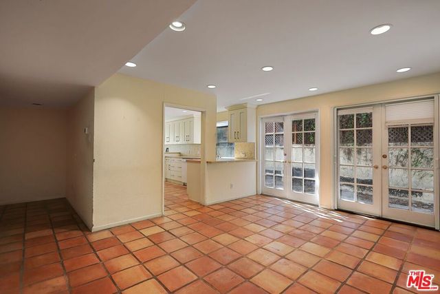 11601 Montana Avenue 6, Los Angeles, CA 90049