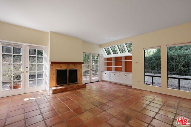 11601 Montana Avenue 6, Los Angeles, CA 90049