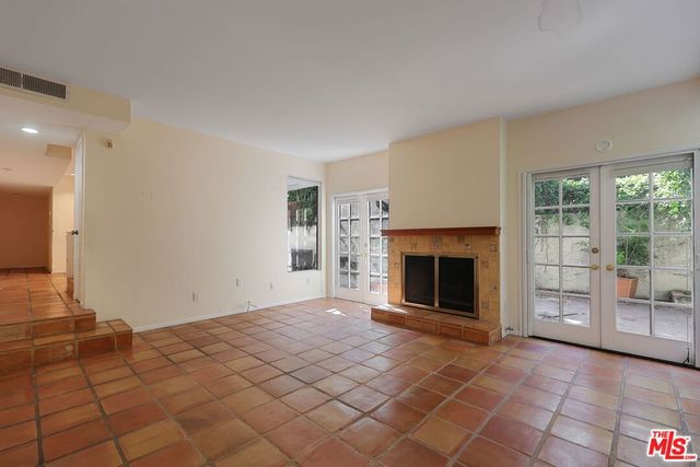 11601 Montana Avenue 6, Los Angeles, CA 90049