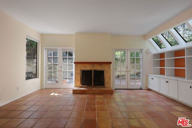 11601 Montana Avenue 6, Los Angeles, CA 90049
