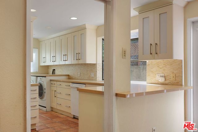 11601 Montana Avenue 6, Los Angeles, CA 90049