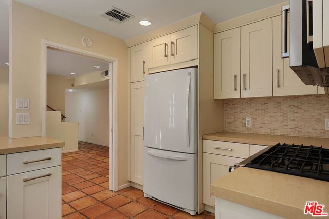 11601 Montana Avenue 6, Los Angeles, CA 90049