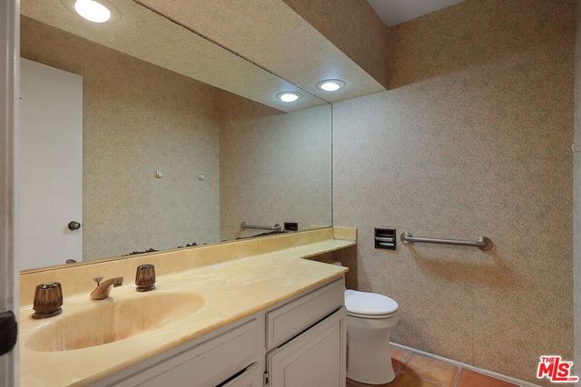 11601 Montana Avenue 6, Los Angeles, CA 90049