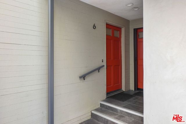 11601 Montana Avenue 6, Los Angeles, CA 90049