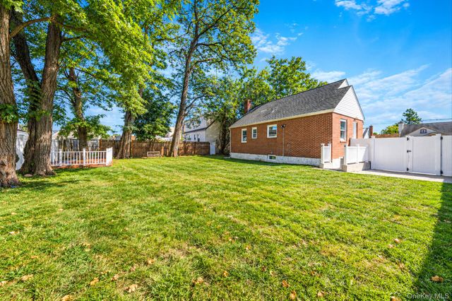 167 Stanton Boulevard, Uniondale, NY 11553