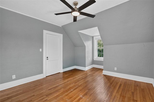 1220 NW 18TH AVENUE, Gainesville, FL 32609