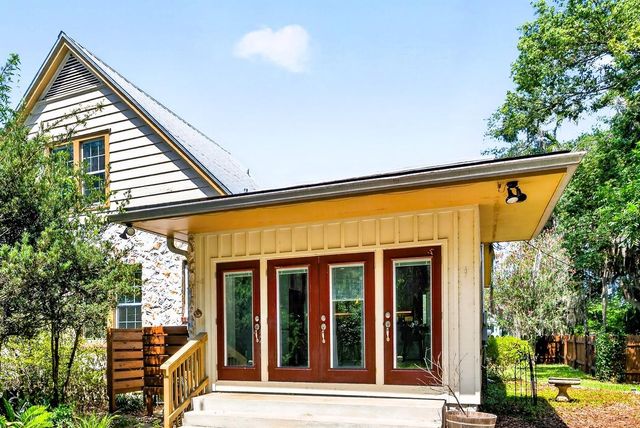 1220 NW 18TH AVENUE, Gainesville, FL 32609