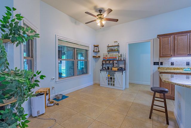 6639 Castlewood Street, Navarre, FL 32566