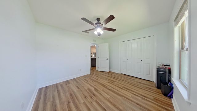 6639 Castlewood Street, Navarre, FL 32566