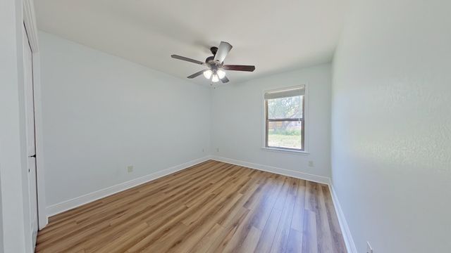6639 Castlewood Street, Navarre, FL 32566