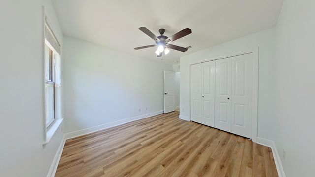 6639 Castlewood Street, Navarre, FL 32566