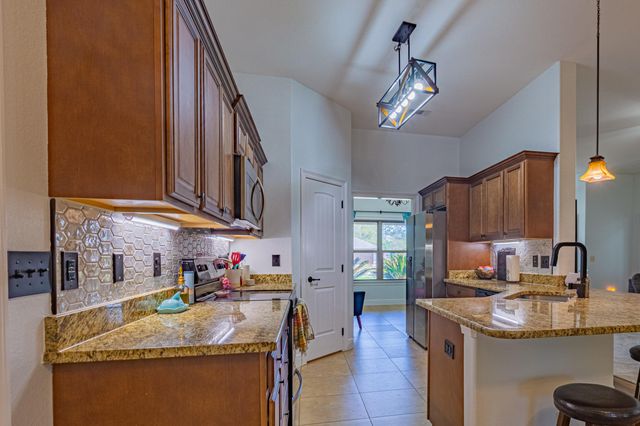 6639 Castlewood Street, Navarre, FL 32566