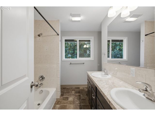 826 B St, Washougal, WA 98671