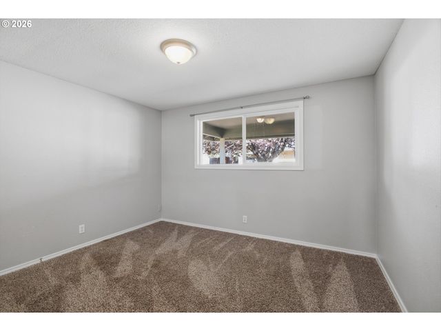 826 B St, Washougal, WA 98671