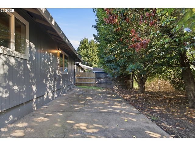826 B St, Washougal, WA 98671