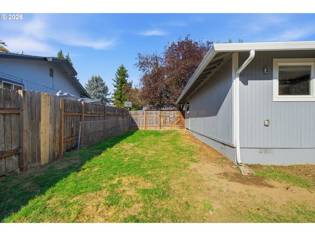 826 B St, Washougal, WA 98671