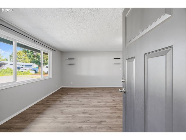 826 B St, Washougal, WA 98671