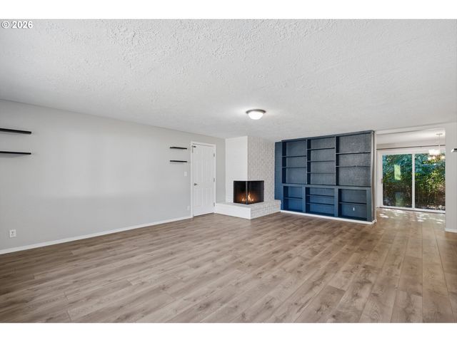 826 B St, Washougal, WA 98671