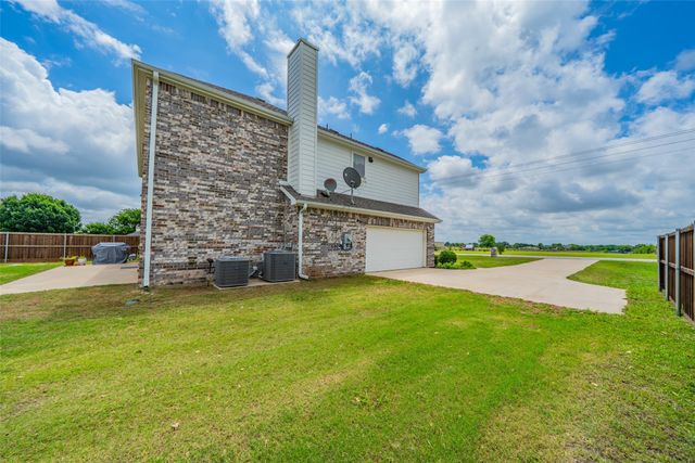14797 County Road 489, Nevada, TX 75173