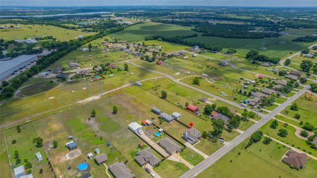 14797 County Road 489, Nevada, TX 75173