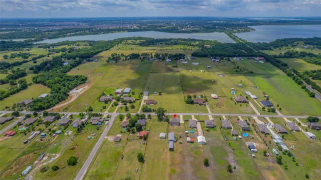 14797 County Road 489, Nevada, TX 75173