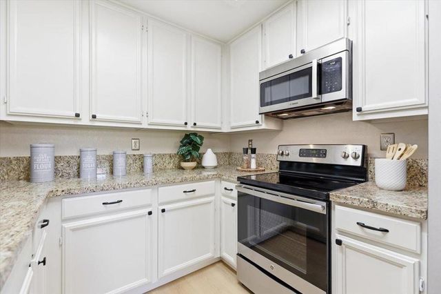 479 Costa Mesa Terrace B, Sunnyvale, CA 94085