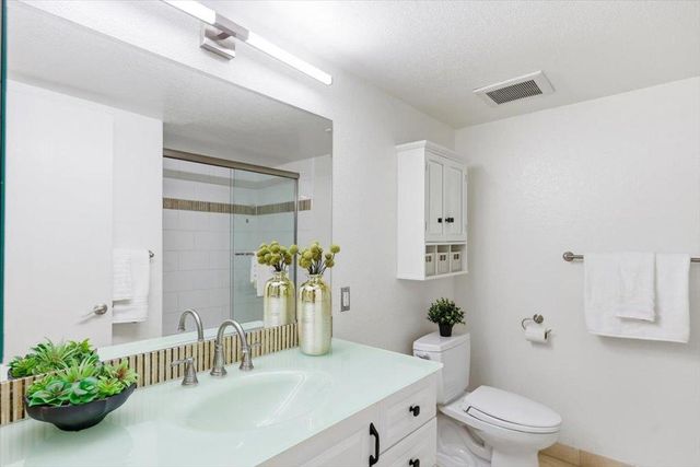479 Costa Mesa Terrace B, Sunnyvale, CA 94085