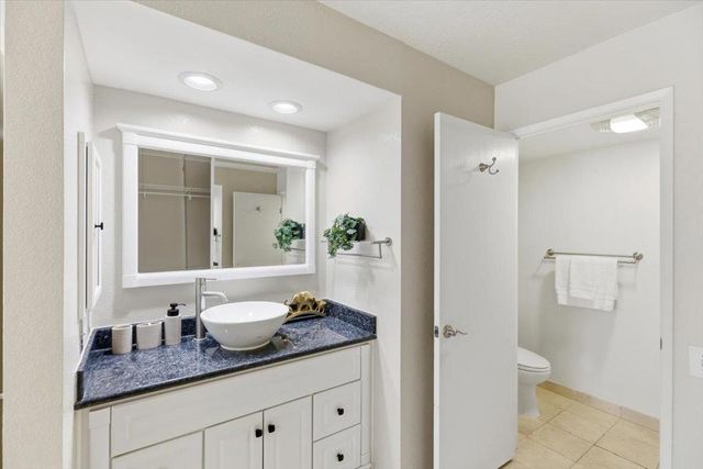 479 Costa Mesa Terrace B, Sunnyvale, CA 94085
