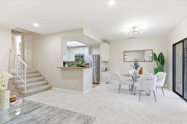 479 Costa Mesa Terrace B, Sunnyvale, CA 94085