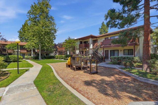479 Costa Mesa Terrace B, Sunnyvale, CA 94085