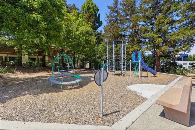 479 Costa Mesa Terrace B, Sunnyvale, CA 94085