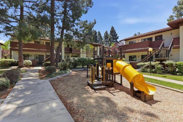 479 Costa Mesa Terrace B, Sunnyvale, CA 94085