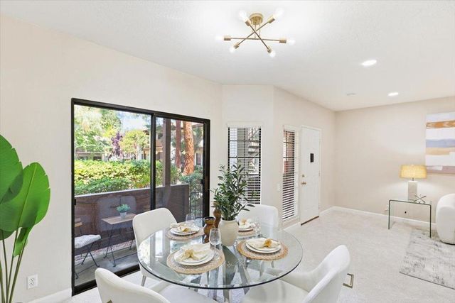 479 Costa Mesa Terrace B, Sunnyvale, CA 94085