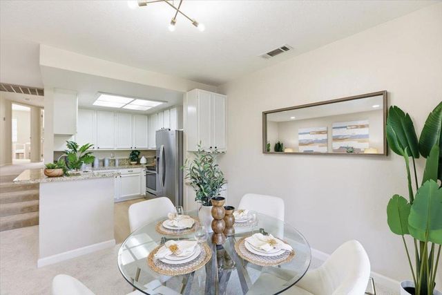 479 Costa Mesa Terrace B, Sunnyvale, CA 94085