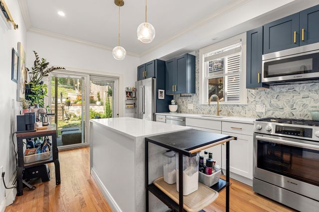 784 East 4th 1, Boston, MA 02127