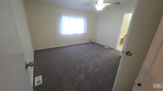 6601 Eucalyptus Drive 155, Bakersfield, CA 93306