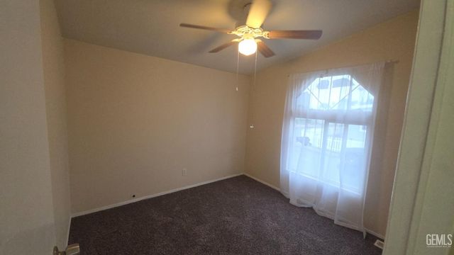 6601 Eucalyptus Drive 155, Bakersfield, CA 93306