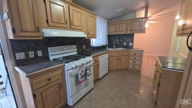 6601 Eucalyptus Drive 155, Bakersfield, CA 93306