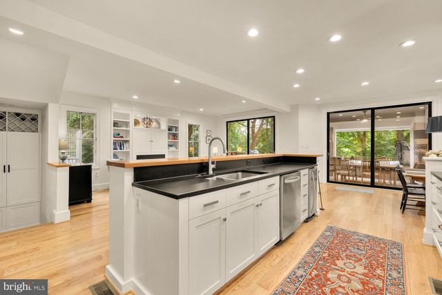 6512 RIDGE DR, Bethesda, MD 20816