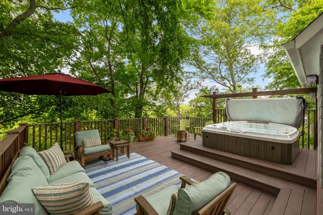 6512 RIDGE DR, Bethesda, MD 20816