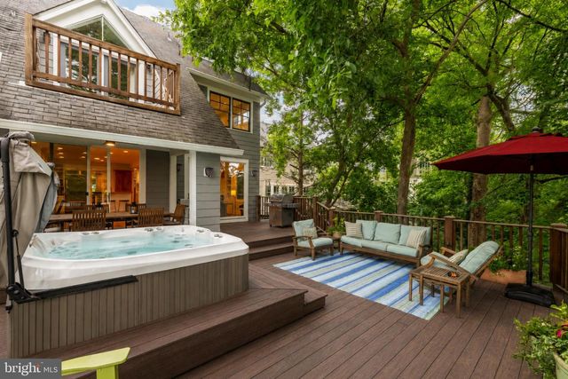 6512 RIDGE DR, Bethesda, MD 20816