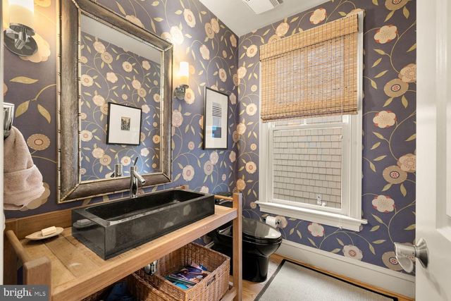 6512 RIDGE DR, Bethesda, MD 20816